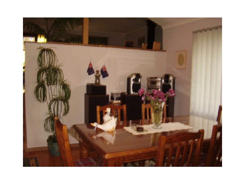 8 John Court, Clonbinane VIC 3658