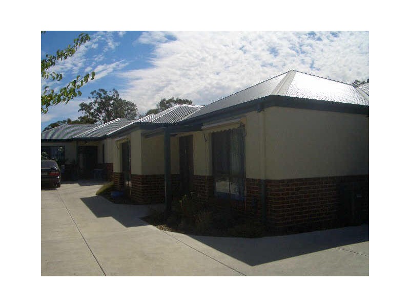 2/77 Snodgrass Street, Broadford VIC 3658