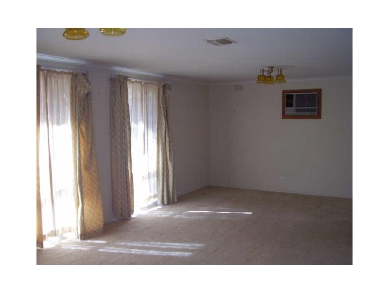 10 Powlett Street, Broadford VIC 3658