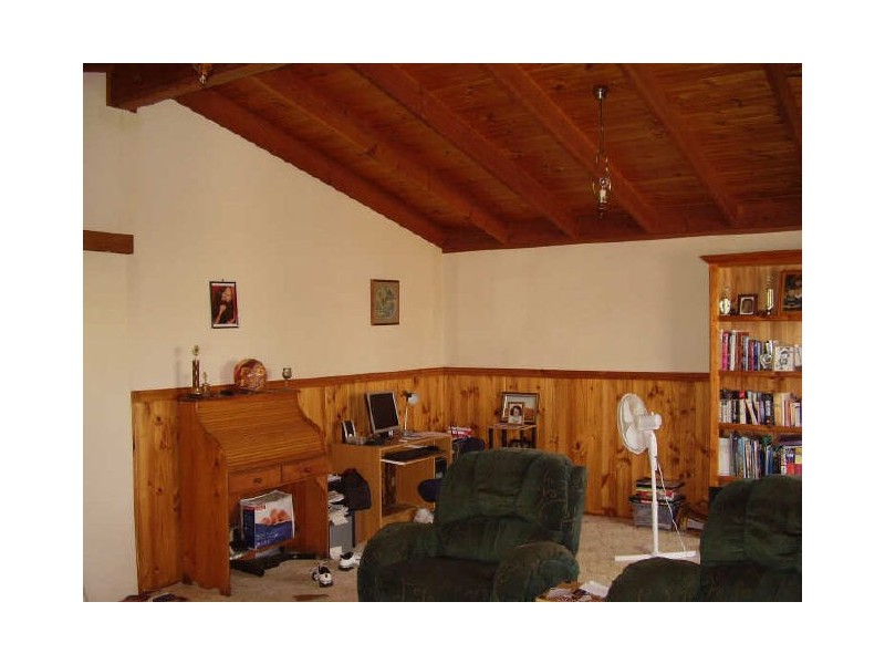 5 Donaldson Drive, Broadford VIC 3658