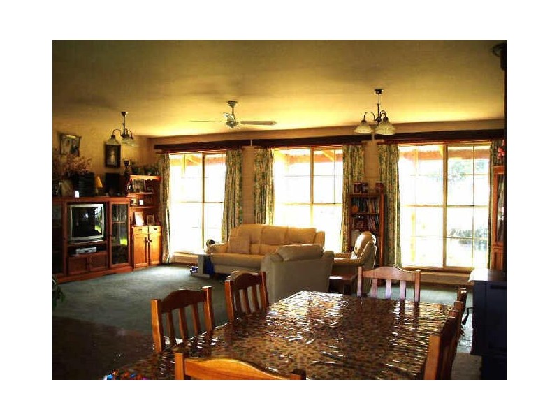 65 Heywoods Road, Seymour VIC 3660