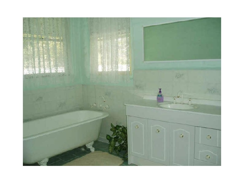 65 Heywoods Road, Seymour VIC 3660