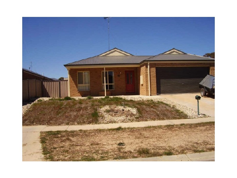 48 Donaldson Drive, Broadford VIC 3658