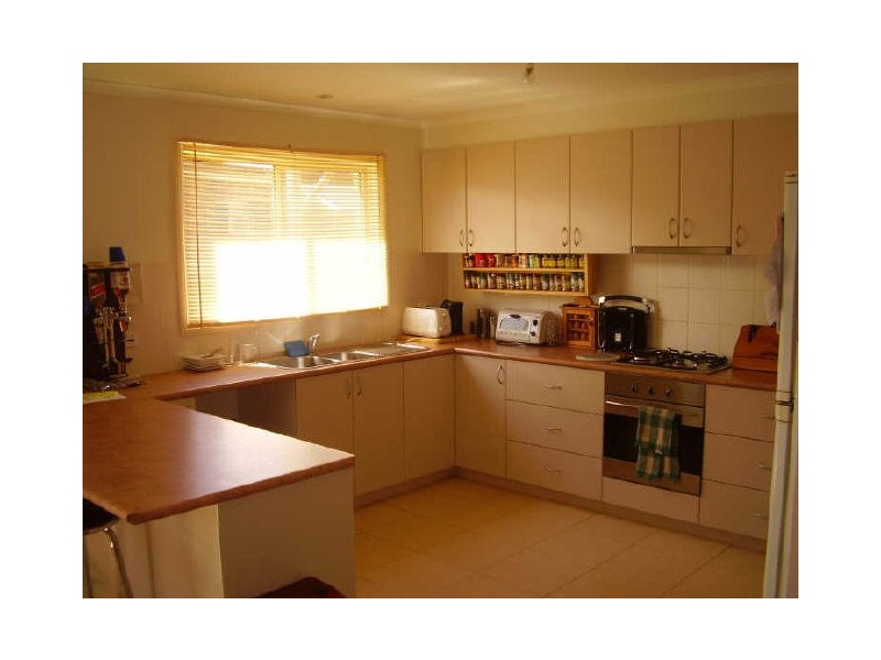 48 Donaldson Drive, Broadford VIC 3658