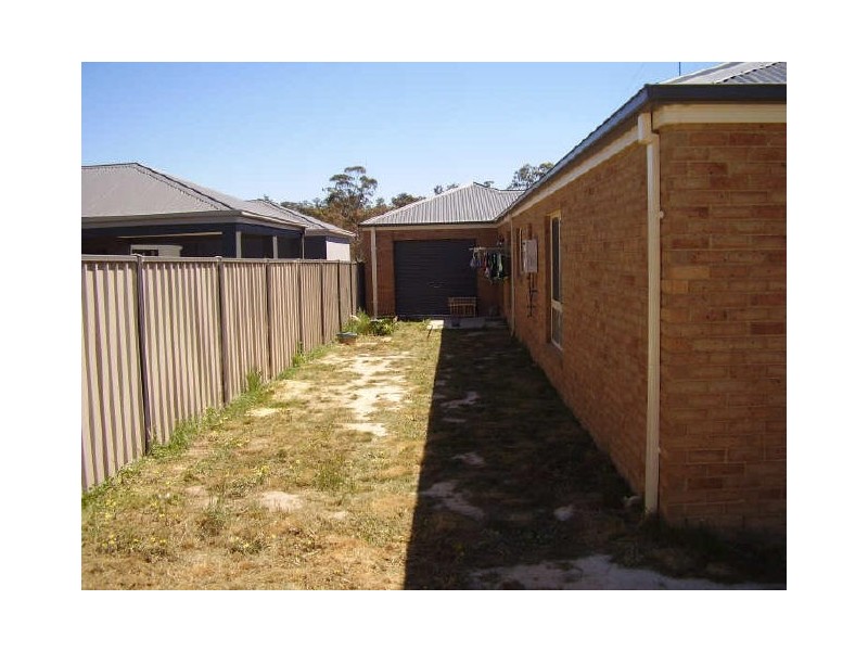 48 Donaldson Drive, Broadford VIC 3658