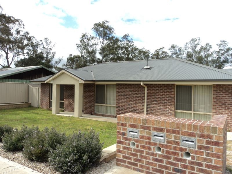 1/3-5 Murchison Street, Broadford VIC 3658