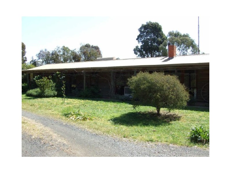 615 Dry Creek Rd, Kilmore East VIC 3764
