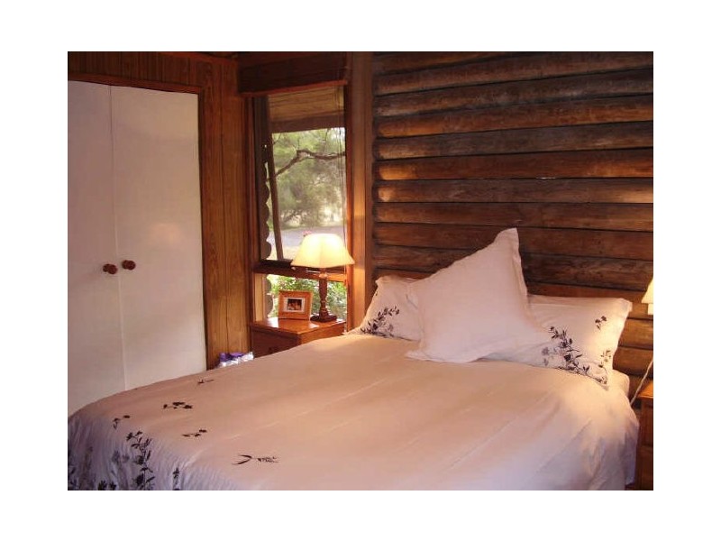 615 Dry Creek Rd, Kilmore East VIC 3764