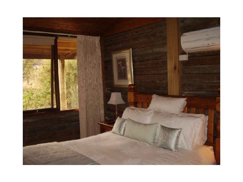 615 Dry Creek Rd, Kilmore East VIC 3764