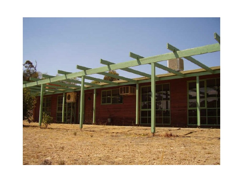 395 Davis Road, Broadford VIC 3658