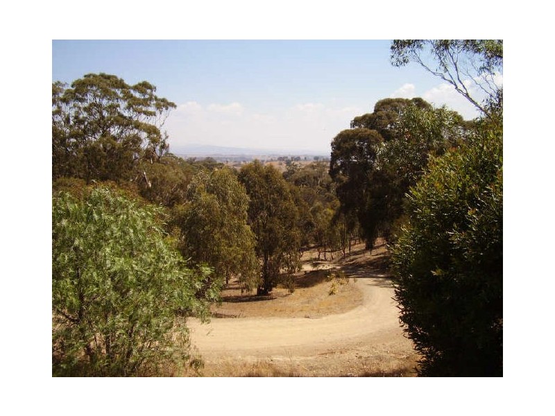 395 Davis Road, Broadford VIC 3658