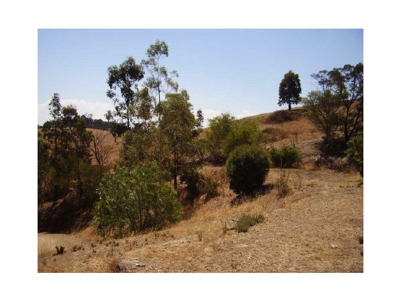 395 Davis Road, Broadford VIC 3658