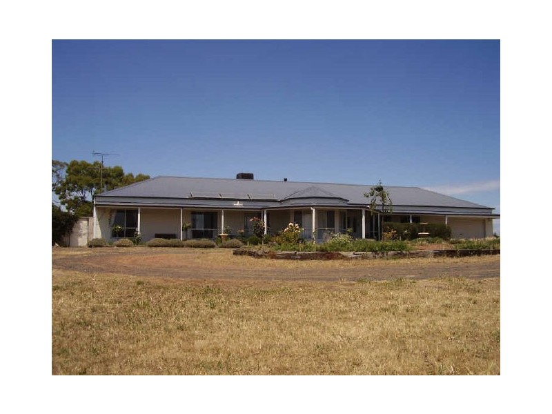 355 Glenaroua Rd, Broadford VIC 3658