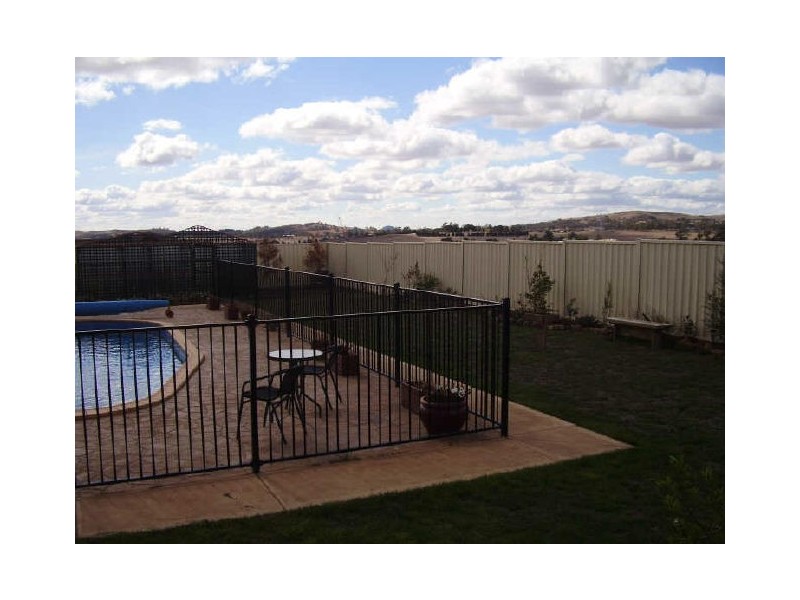 34 Chrystobel Way, Kilmore VIC 3764