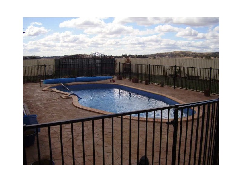 34 Chrystobel Way, Kilmore VIC 3764