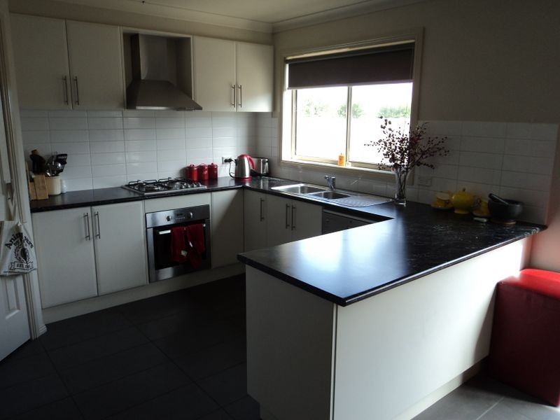 18 Chrystobel Way, Kilmore VIC 3764