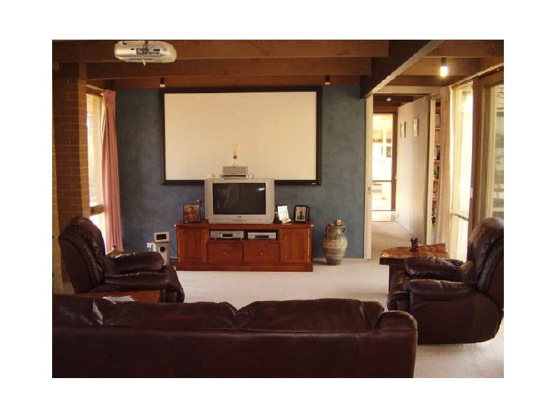 20 McDonalds Road, Broadford VIC 3658