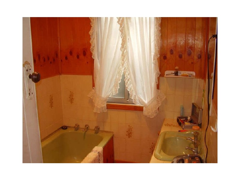 15 High Street, Broadford VIC 3658