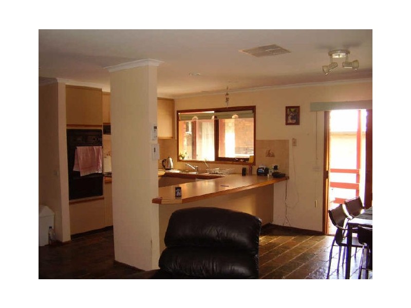 7 Donaldson Drive, Broadford VIC 3658