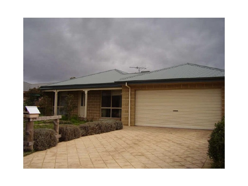 5 Candice Street, Kilmore VIC 3764