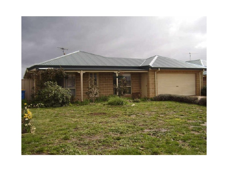 5 Candice Street, Kilmore VIC 3764