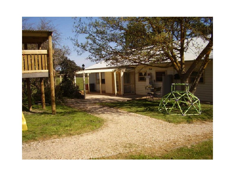 270 Marchbanks Rd, Broadford VIC 3658