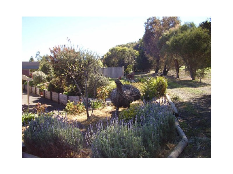 7 McDonald Drive, Wandong VIC 3758