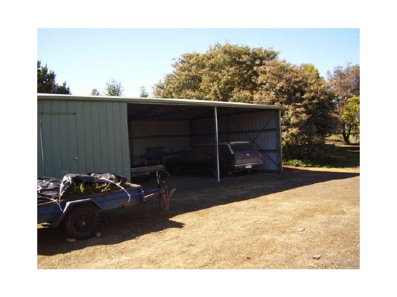 7 McDonald Drive, Wandong VIC 3758