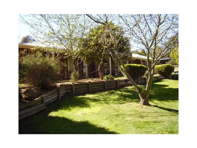 7 McDonald Drive, Wandong VIC 3758