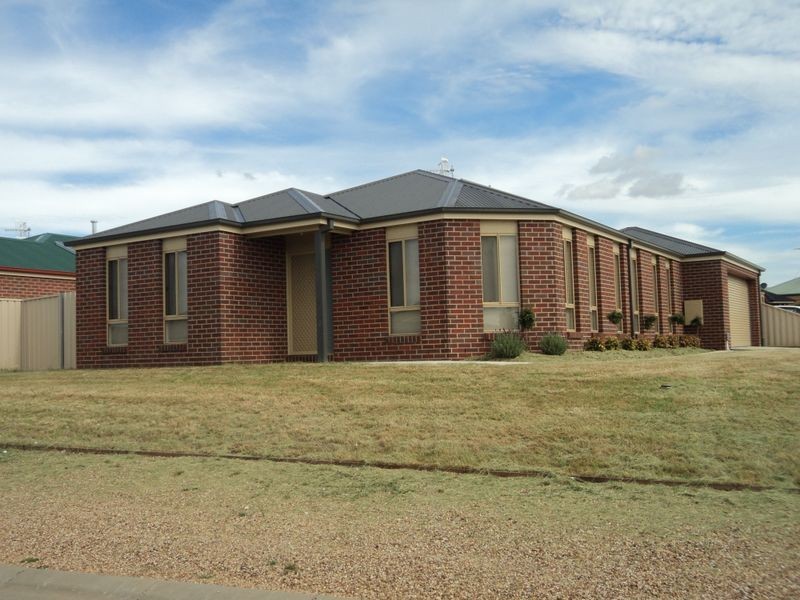 8 Candice Street, Kilmore VIC 3764