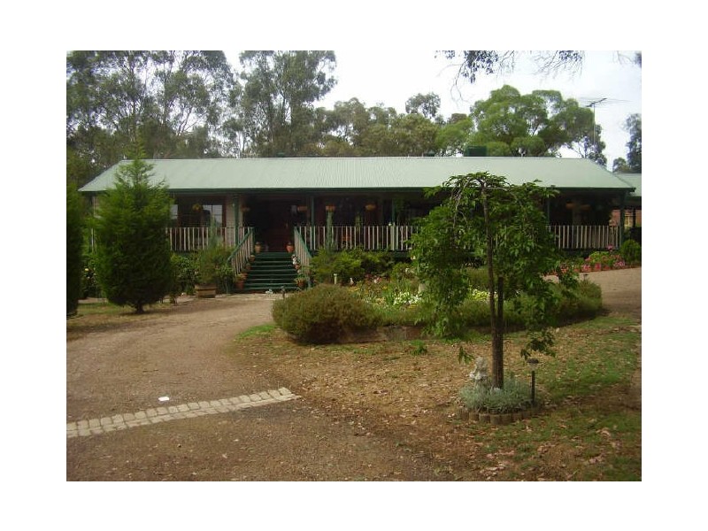 12 Fleming Drive, Broadford VIC 3658