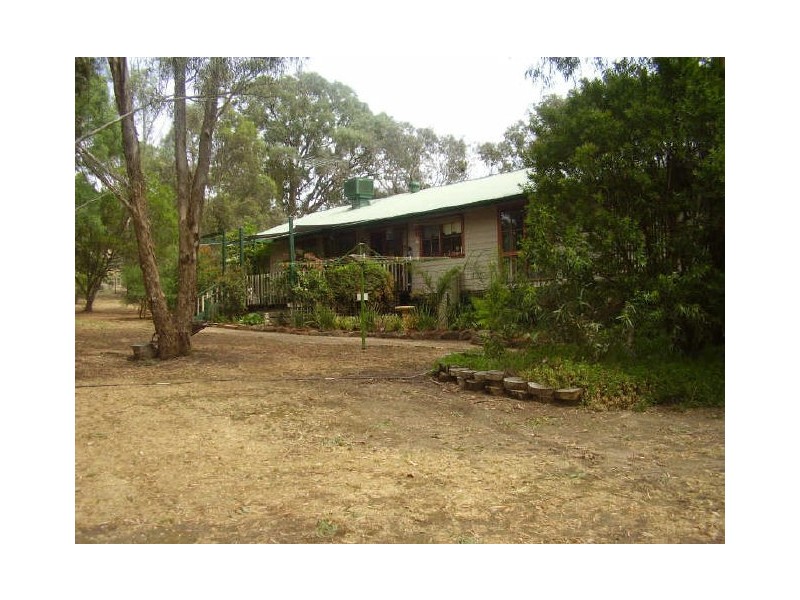 12 Fleming Drive, Broadford VIC 3658