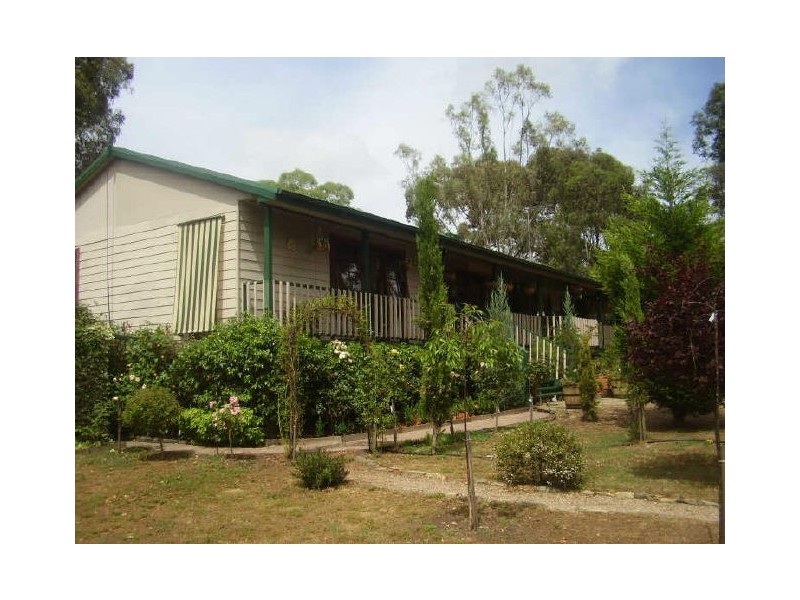 12 Fleming Drive, Broadford VIC 3658