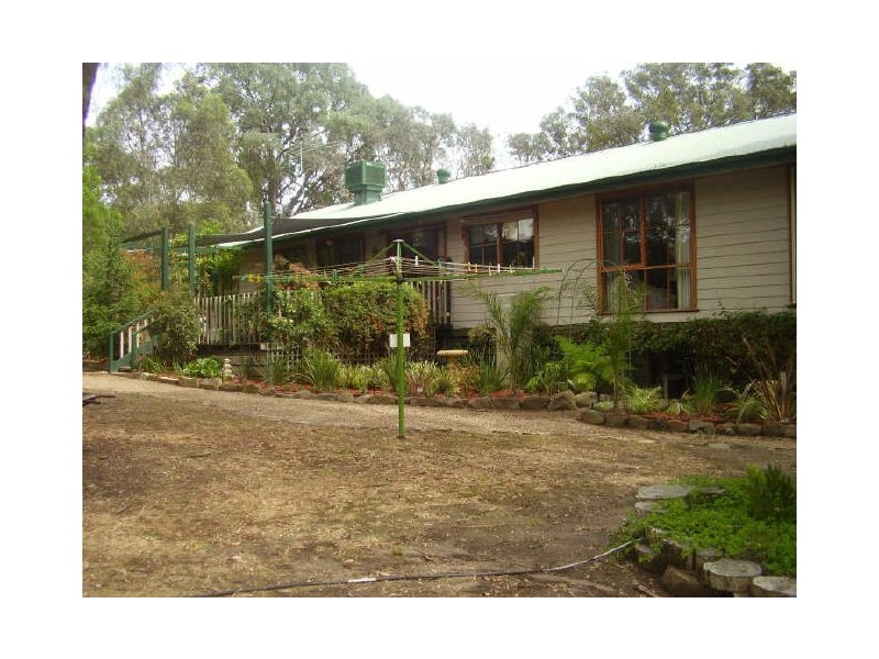 12 Fleming Drive, Broadford VIC 3658