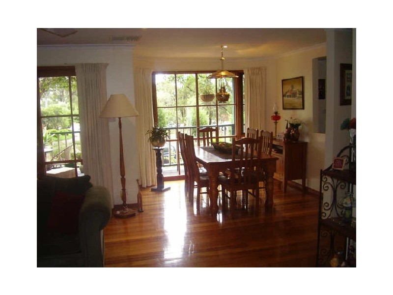 12 Fleming Drive, Broadford VIC 3658