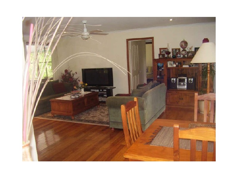 12 Fleming Drive, Broadford VIC 3658