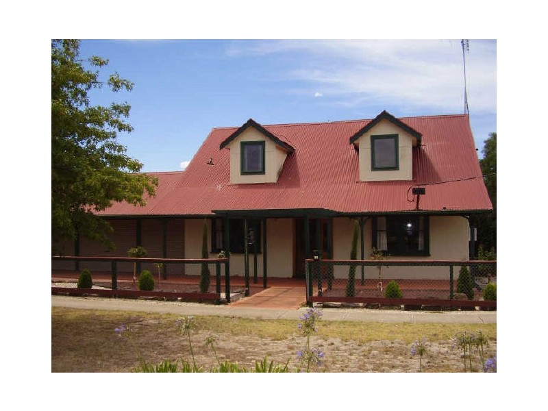 11 Powlett Street, Broadford VIC 3658