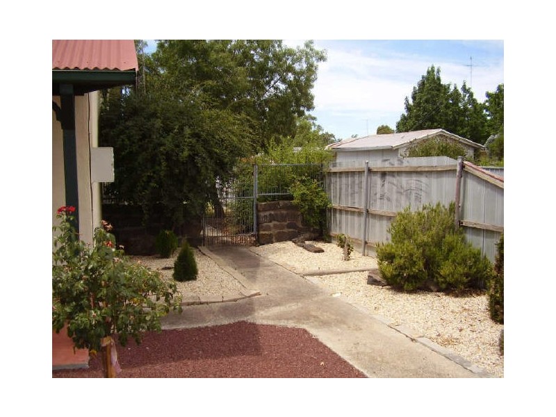 11 Powlett Street, Broadford VIC 3658