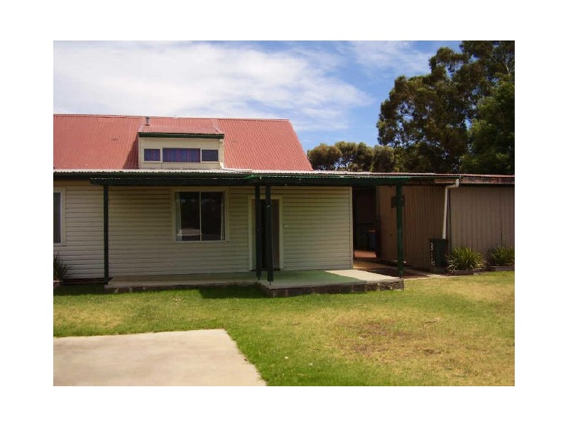 11 Powlett Street, Broadford VIC 3658