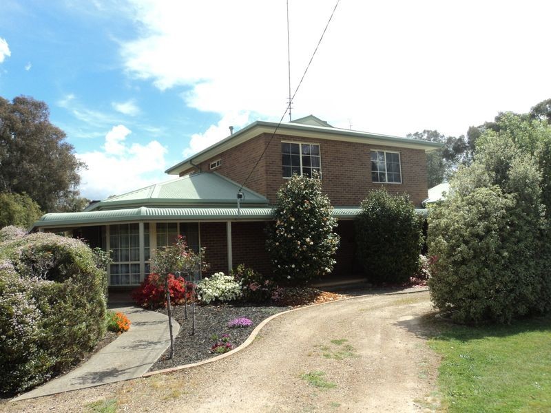 12 Powlett Street, Broadford VIC 3658