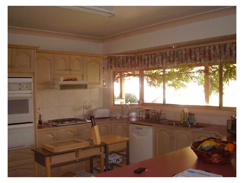 17 Fleming Drive, Broadford VIC 3658