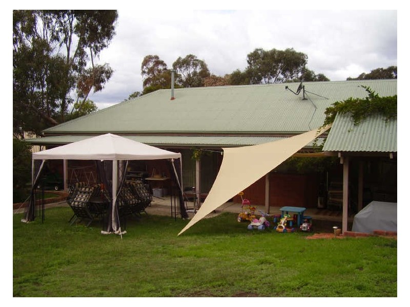 17 Fleming Drive, Broadford VIC 3658