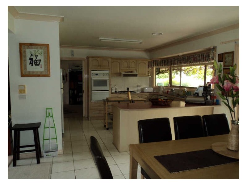 17 Fleming Drive, Broadford VIC 3658