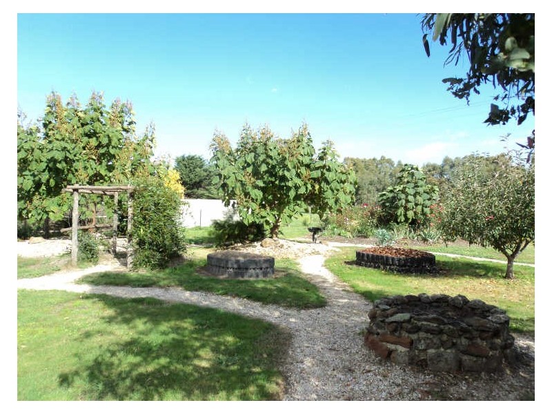 153 Burges Lane, Broadford VIC 3658