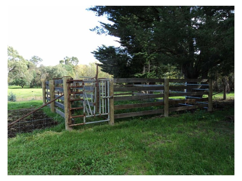 153 Burges Lane, Broadford VIC 3658