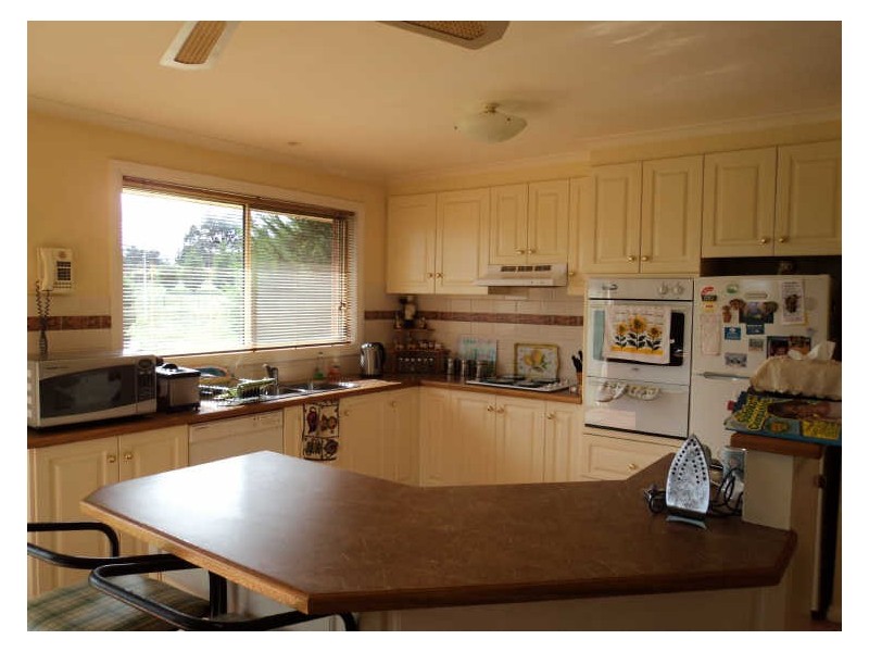 12 Roditis Avenue, Broadford VIC 3658