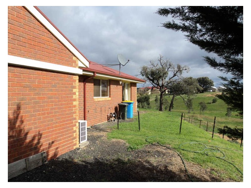 12 Roditis Avenue, Broadford VIC 3658