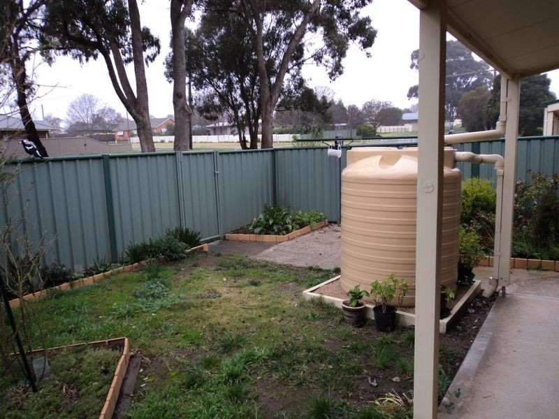 4/15 Ferguson Street, Broadford VIC 3658