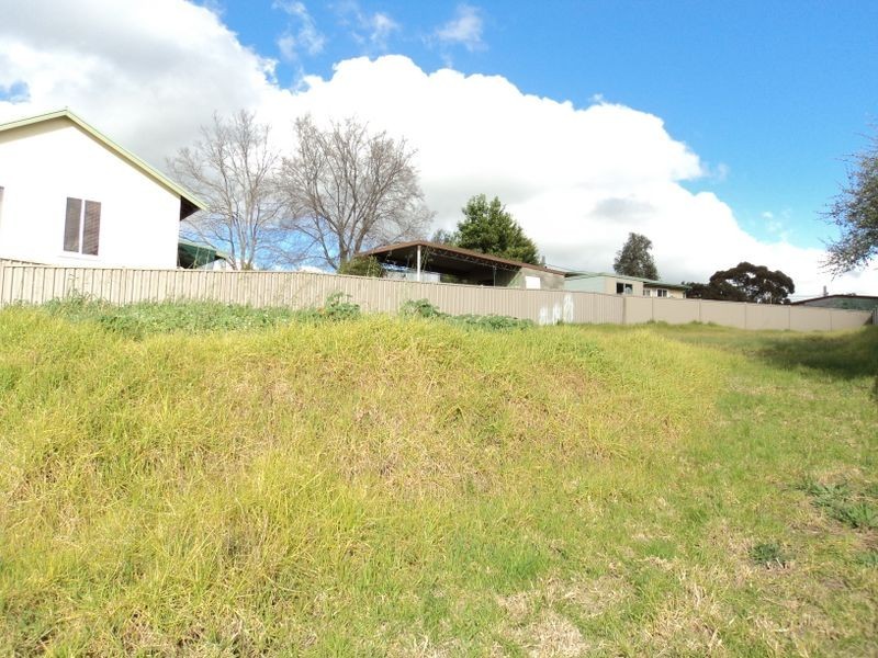 1 Heywood Crescent, Seymour VIC 3660