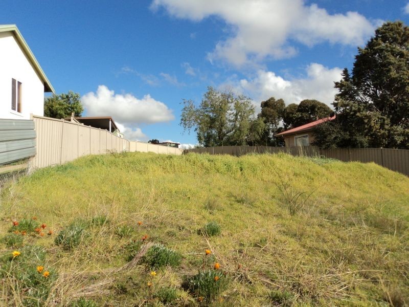 1 Heywood Crescent, Seymour VIC 3660